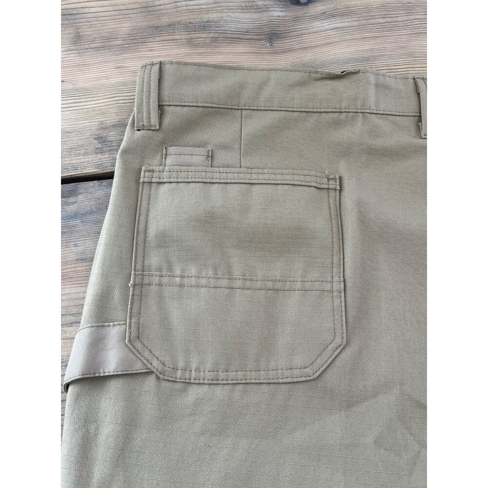 Dickies Ripstop Ultimate Cargo Short Mens 44x11 Khaki Temp Control Cooling - Picture 7 of 8